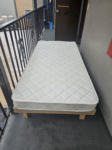 美品 シングルすのこベッド マットレスセット