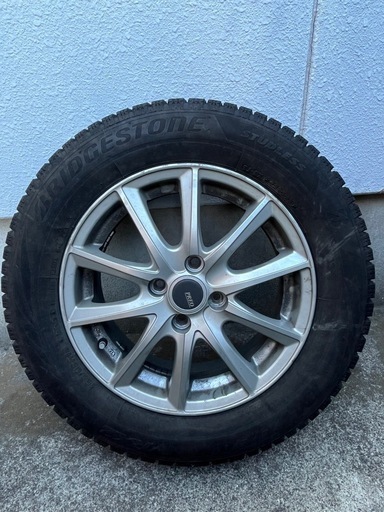 中古スタッドレスタイヤ（ホイール付き） \n4本 185/65 R15