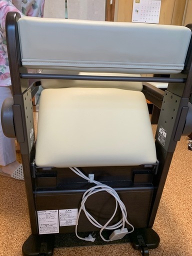 家具調ポータブルトイレ 家具調トイレ＜座楽＞シリーズ｜排泄用品