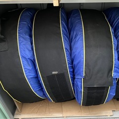 スタッドレスタイヤ、ホイール(ロッキー&ライズ) 