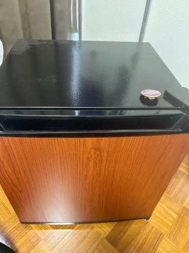 アイリスプラザ　冷蔵庫　　46L