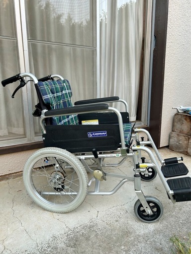 介助☆KAWAMURA 車椅子 車椅子 カワムラサイクル 介助 KAJ402SB 品 番