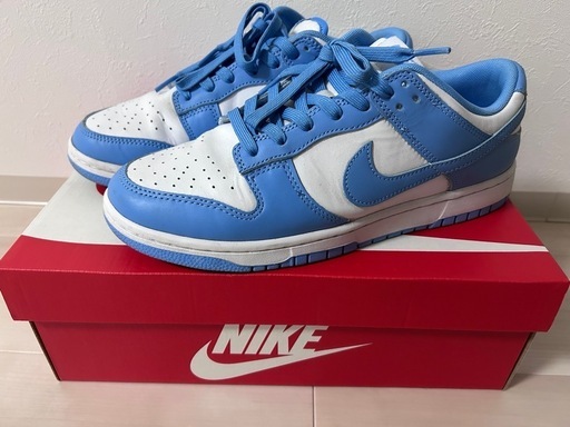 NIKE ユニバーシティーブルー