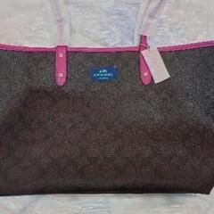 クリスマスプレゼントなどに 入学祝い、卒業祝に ピンク！コーチ