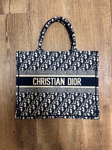 Diorブックトート