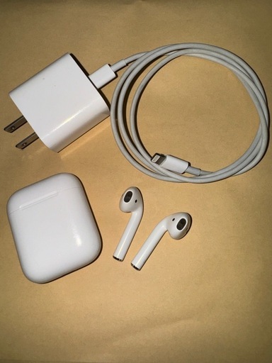 【 AirPods(第一世代) \u0026 純正充電ケーブル 】 中古