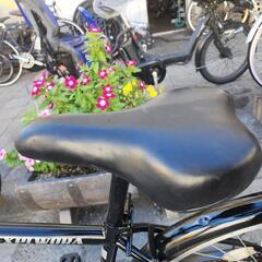 クロスバイク　２７インチ　６変速　カゴ　付き　雨カバー　付き　黒　配達可能