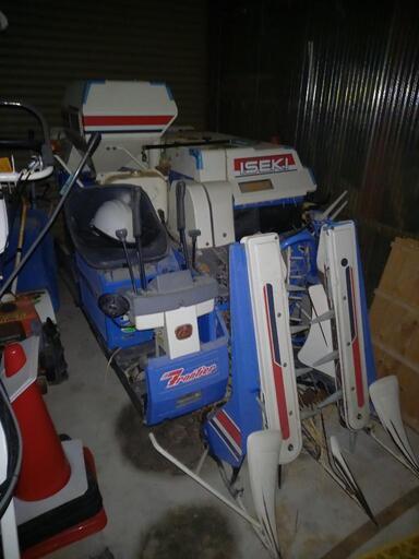 農機具、コンバイン
