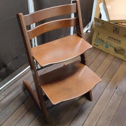 1013-021 ストッケ　トリップトラップチェア