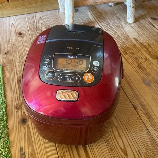 rc-18vrf 真空IH 10合炊き　TOSHIBA 赤　レッド　炊飯器