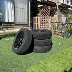 スタッドレスタイヤ15インチ