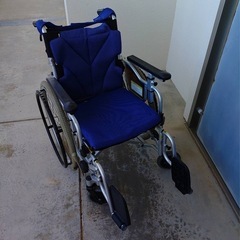 車椅子（折りたたみ可能）