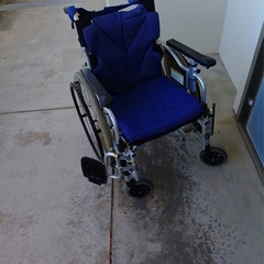 車椅子（折りたたみ可能）