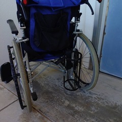 車椅子（折りたたみ可能）
