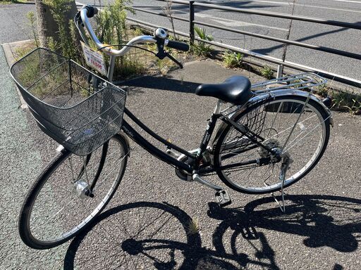 リサイクルショップどりーむ天保山店　No1424　自転車　ママチャリ　超美品　６段ギア付き　鍵付き　ハンドルロック付き　LEDオートライト付き　２７インチ