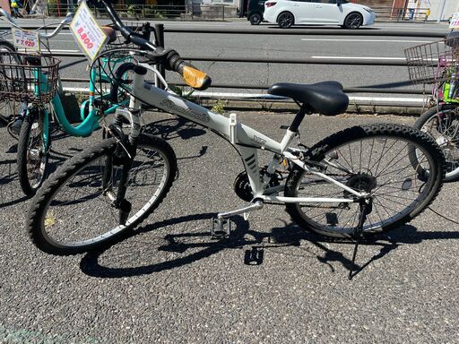 リサイクルショップどりーむ天保山店　No1426　マウンテンバイク　白色　折り畳み自転車　3×6段ギア付き　ベル付き