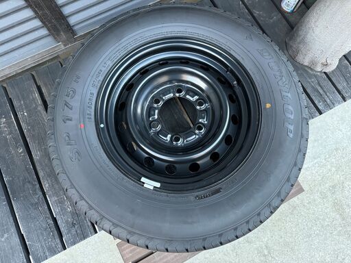 ハイエース新車外し 15インチタイヤ 4本セット 2025年製 ハイエース