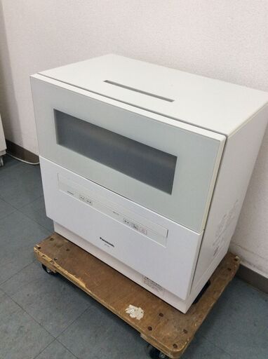 （Y交渉中）YJT9633【Panasonic/パナソニック 食器洗い乾燥機】美品 2019年製 NP-TH3-W 家電 食器洗い機 食器乾燥機 1～5人用