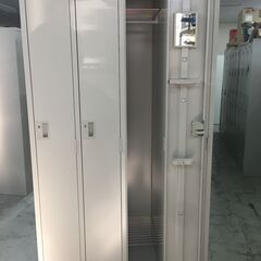 鍵1本欠品 PLUS ロッカー 4連 4人用 鍵付き 幅90×奥行51.5×高179 
