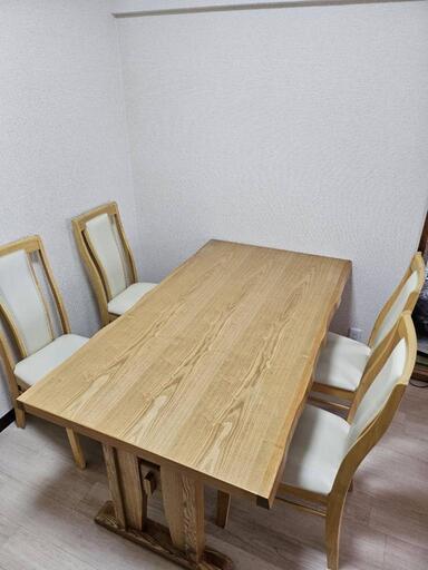 ４人掛けダイニングテーブルセット