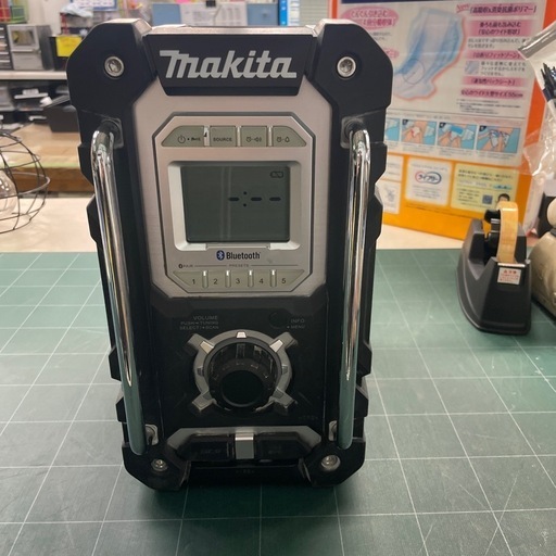 マキタ　makita 充電式ラジオ　MR108　ジャングルジャングル貝塚店　貝塚市　二色浜