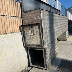 大型、中型トラック用道具箱
