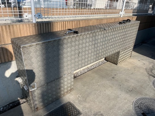 大型、中型トラック用道具箱\n