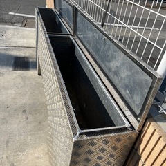 大型、中型トラック用道具箱
