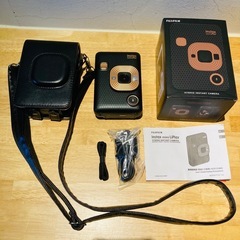 「チェキ」INSTAX mini LiPlay エレガントブラックと、専用ショルダーケースのセット