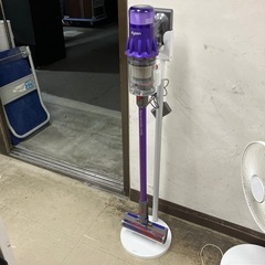 A2410-344 dyson digital slim fluffy コードレス掃除機 動作確認済み 汚れあり 中古 ヘッドのブラシ一部ありません