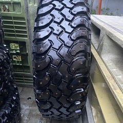 スパイクタイヤ　フルピン