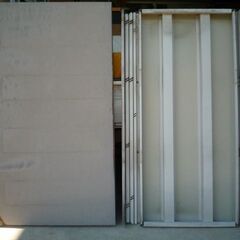 まだまだ使えます！さすが国産ヨドコウの中型物置　中古