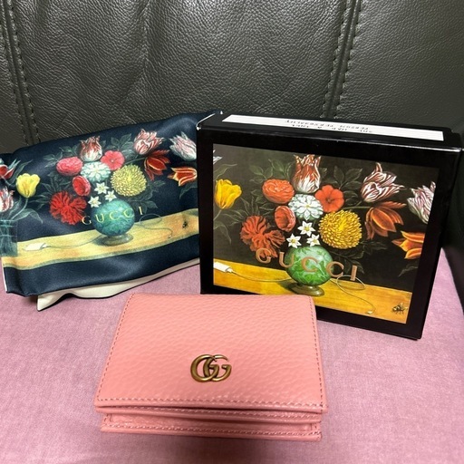 新品未使用　GUCCI折り畳み財布