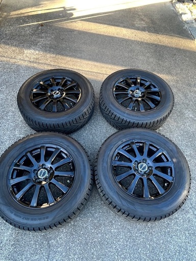 Nokian  Tyres 17インチスタッドレスタイヤ