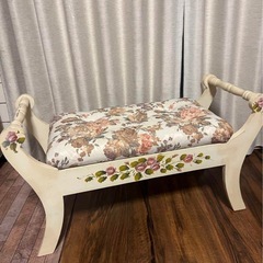 ロココ調スツール・アンティーク調ソファー2点セット