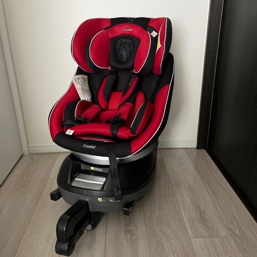 \tコンビ　Combi 　ISOFIX チャイルドシート