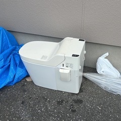 ホワイトトイレ リモコン付き