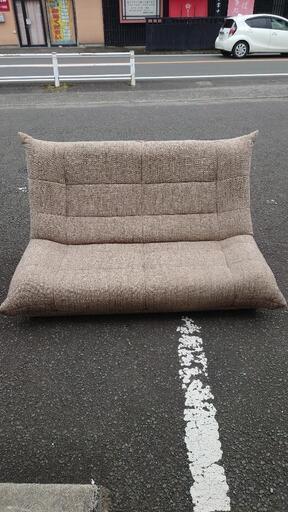 383 二人掛けソファ(染み有り)