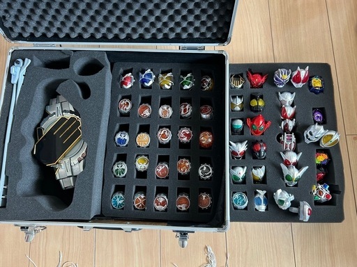 画像２枚　仮面ライダーウィザードベルト、リングセット