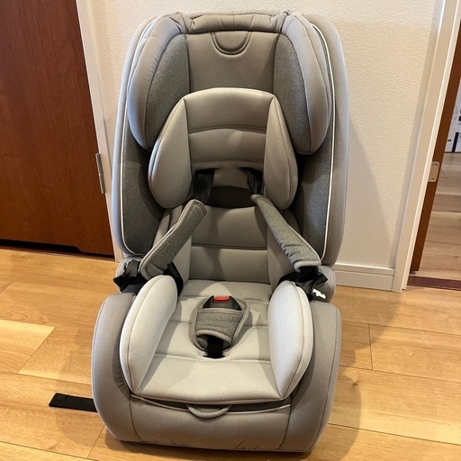 チャイルドシート　ISOFIX 2ヶ月のみ使用