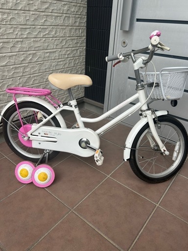１６インチ　自転車　補助輪付き
