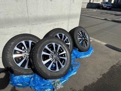 【haru-umiです】2023年製 エスクァイア ブリザックVRX2 shonei-tire_f4503