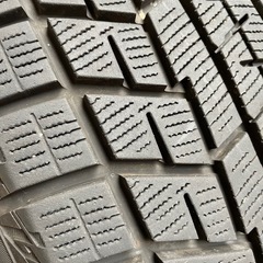 スタッドレスタイヤYOKOHAMA    　　　　　　　　　　　　　　　（ライズ、ロッキー交渉可 ）