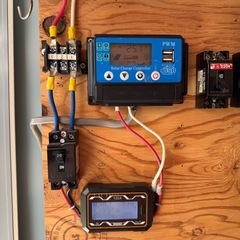 ソーラーパネル24V 250W 2枚 コントローラー デジタル計 ケーブル