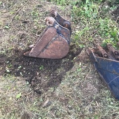 ユンボの狭いバケット