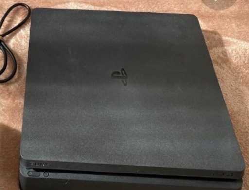 PS4本体、コントローラー、HDMI.人気ソフト！