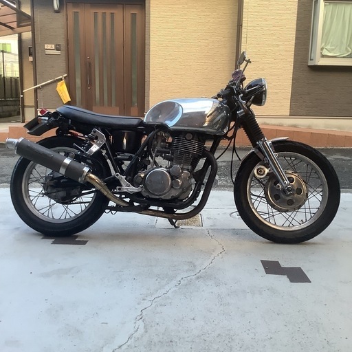 sr400 英国カフェレーサー