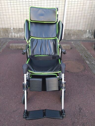車いす　リクライニング　ミキ　ネクストローラーシルバーパッケージⅡ 転倒防止バー　テーブル　取り扱い説明書お付けします