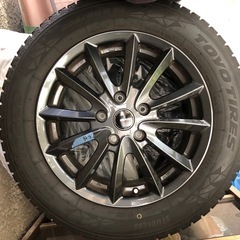 スタッドレスタイヤ 205/60 R16