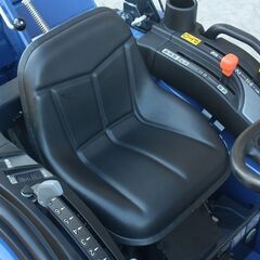 イセキ トラクタ 新古車 TQ143 現行機種 15.6馬力 実働12時間 パワステ